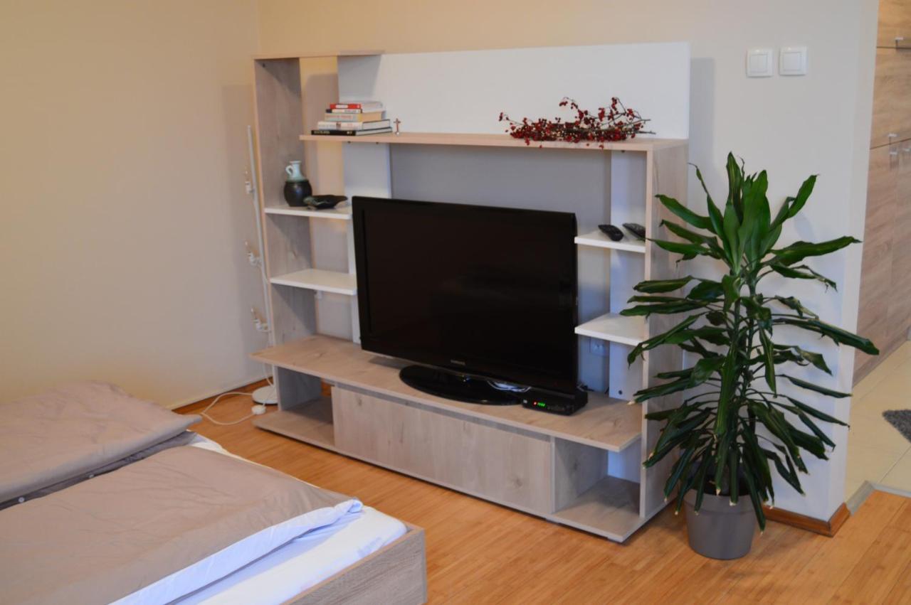 Apartman Mile Apartment Subotica Ngoại thất bức ảnh